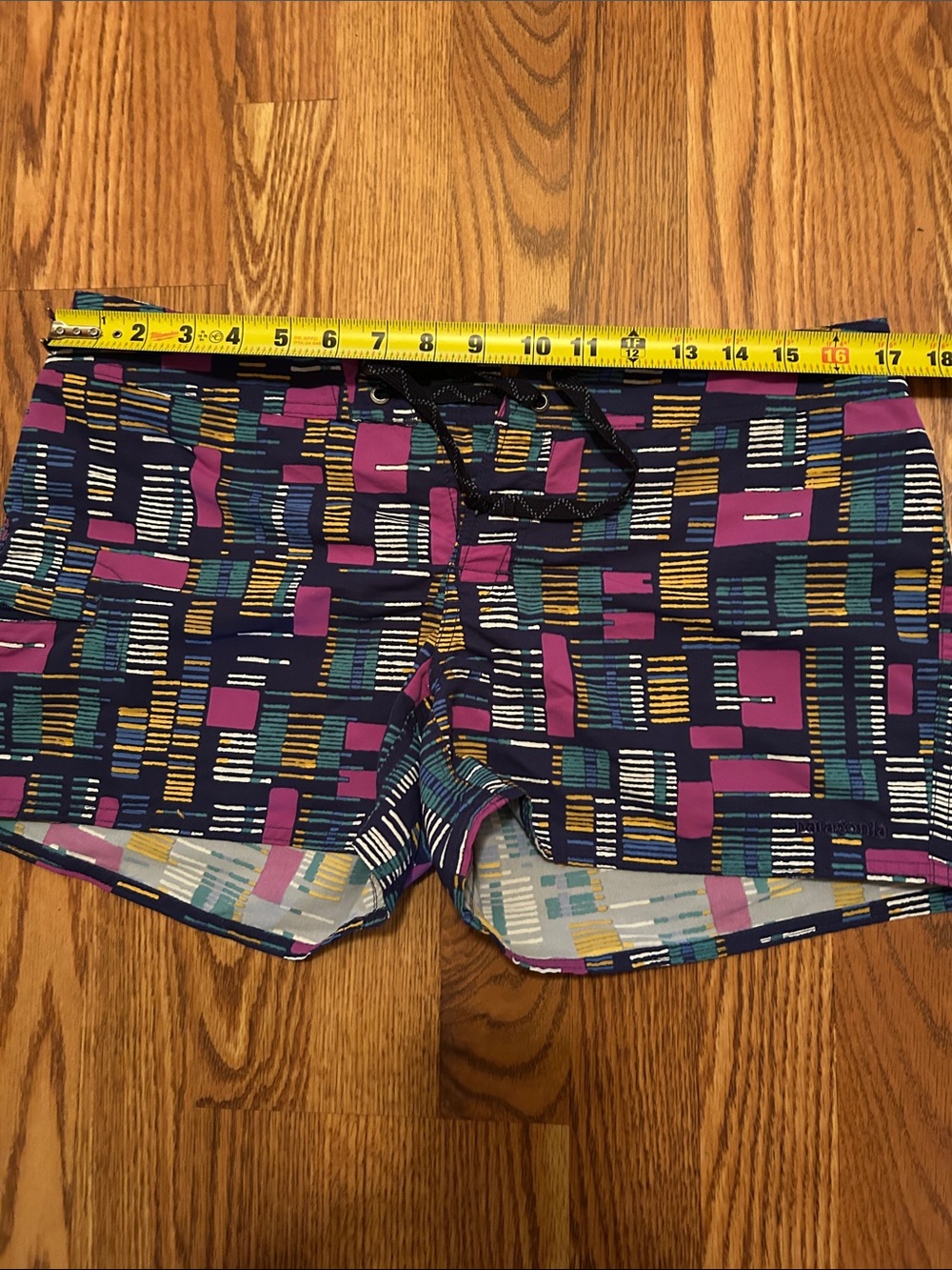 Patagonia Navy Multi-Color Patterned Bike Shorts - Picture 5 of 8